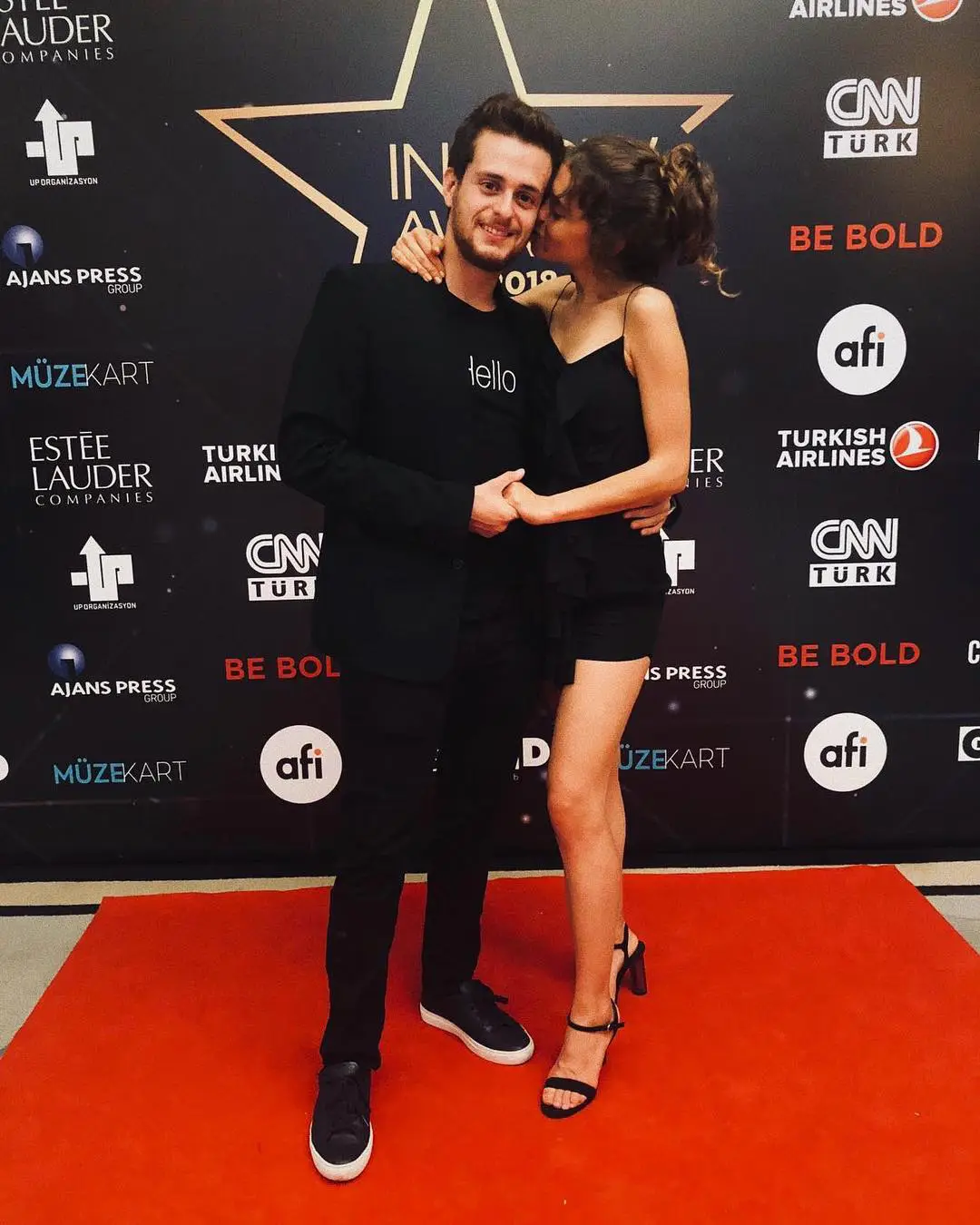 Alper Rende - Betül Çakmak