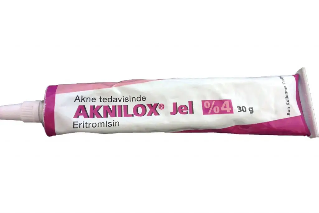 Aknilox Jel