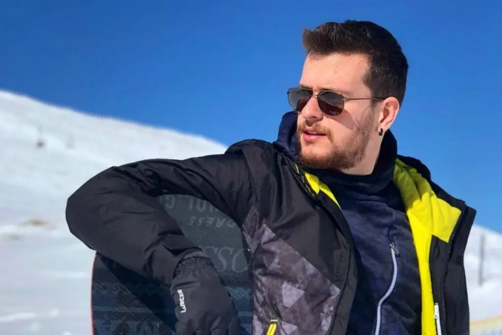 Oha Diyorum kanalında sunuculuk yaptı.