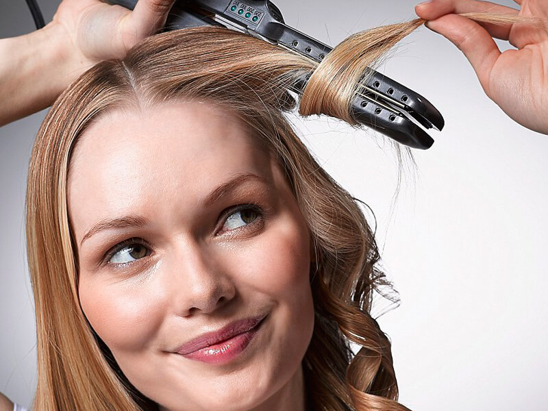 Saç Düzleştiricisi ile Saçınızı Nasıl Kıvırırsınız?