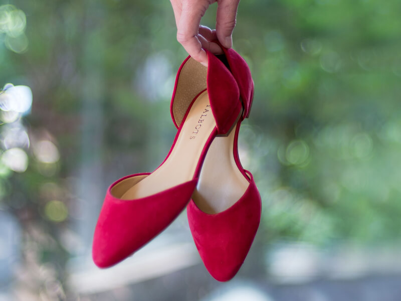 Kırmızı veya Mavi Ayakkabı