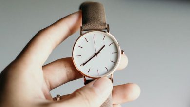 Kadınlarda Saat Hangi Kola Takılır? 2026 Açık Ayakkabı Kadınlarda Saat Hangi Kola Takılır?