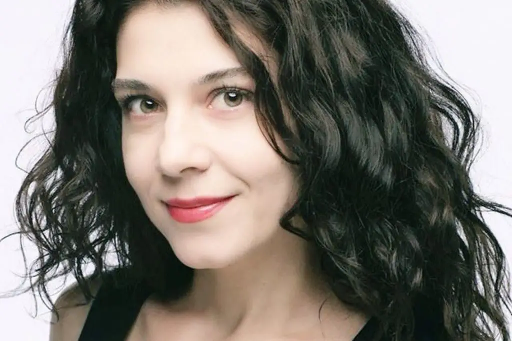 Yeliz Şatıroğlu kimdir? Aşık Veyselin torunu mu? 2026 Yeliz Şatıroğlu Yeliz Şatıroğlu kimdir? Aşık Veyselin torunu mu?