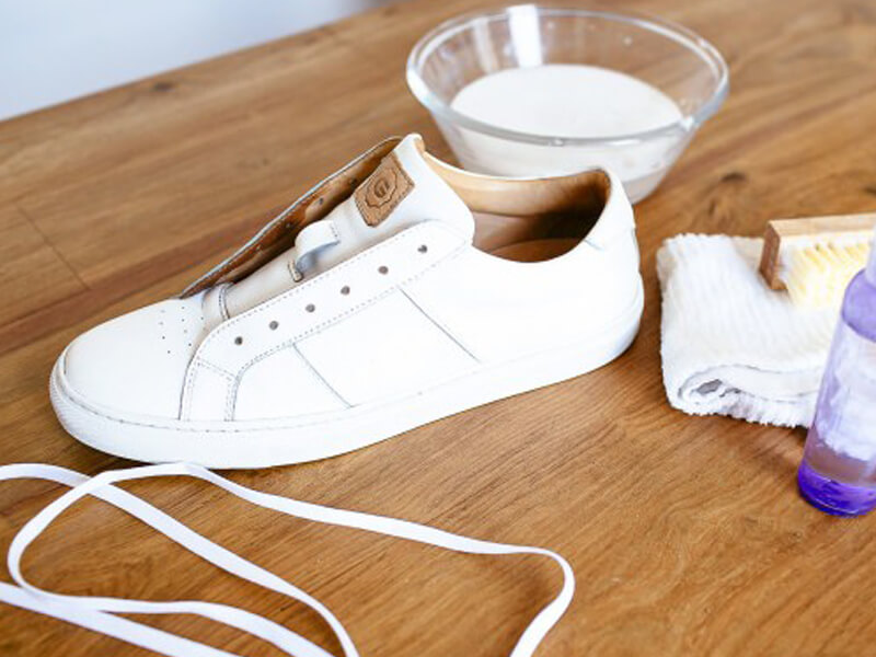 Beyaz Deri Ayakkabı Nasıl Temizlenir?