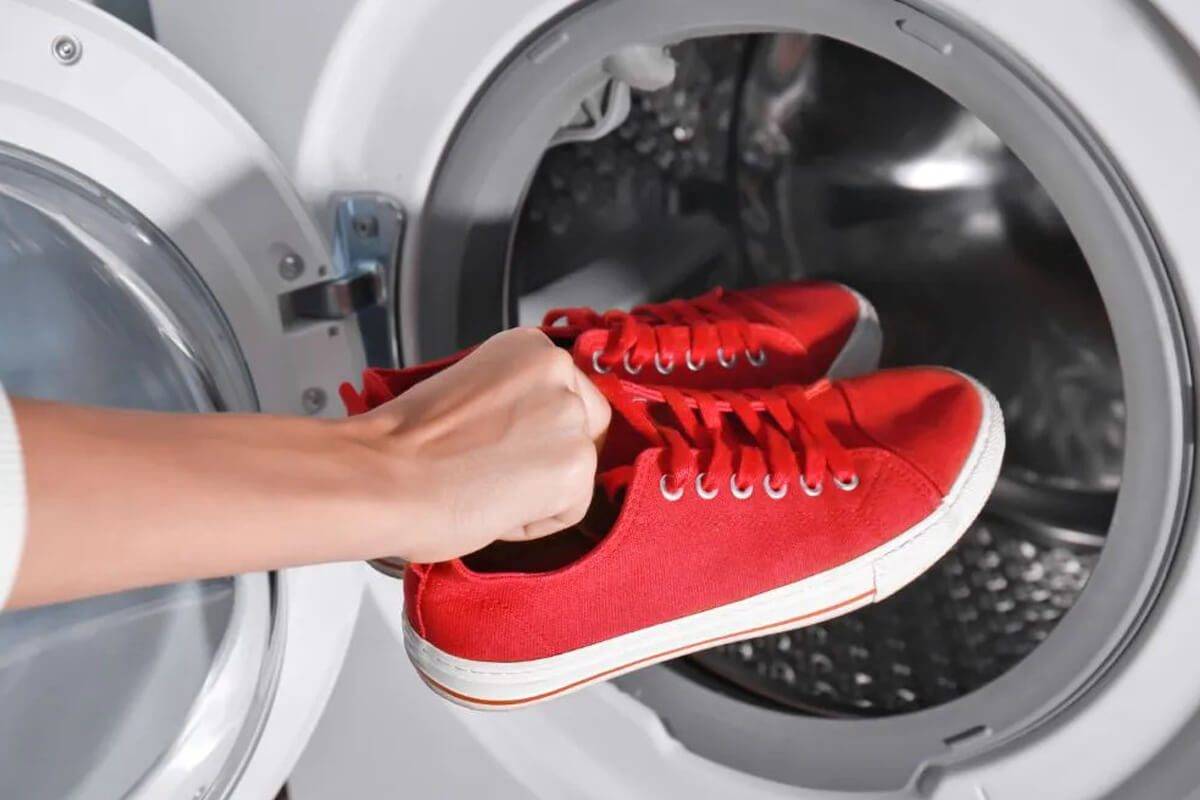 Ayakkabı Çamaşır Makinesinde Yıkanır Mı?