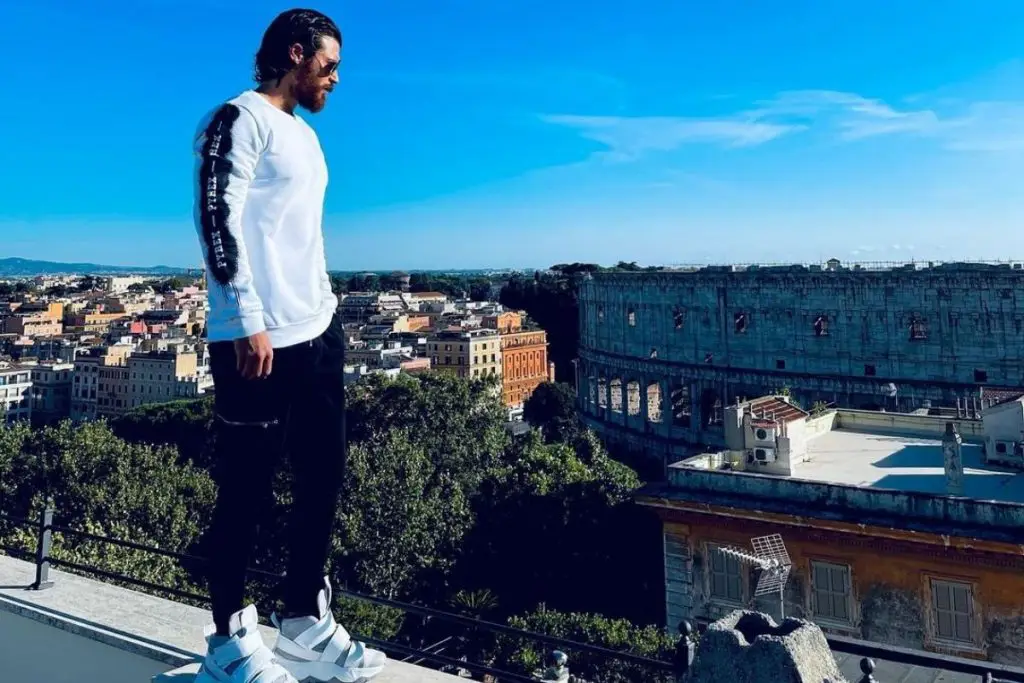 Can Yaman hangi dizilerde oynadı? Can Yaman'ın sevgilisi kim?