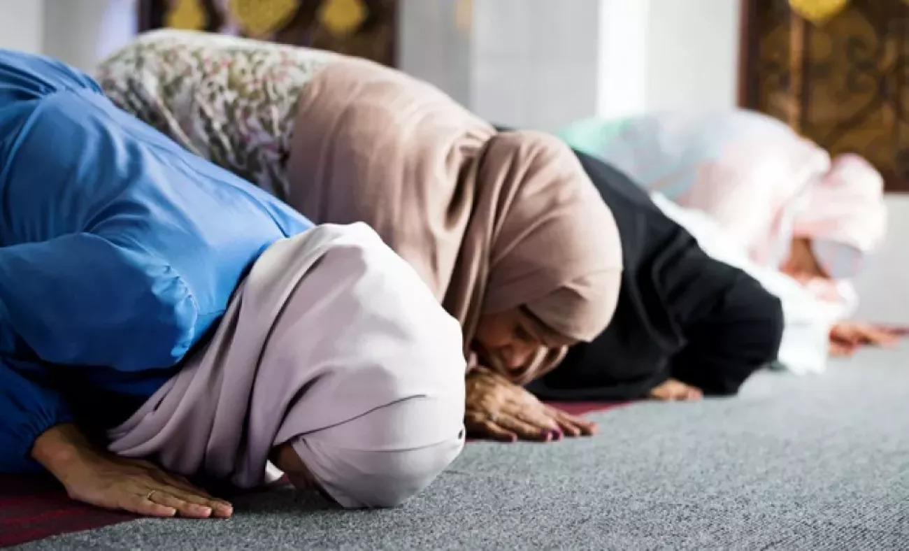 Rüyada Namaz Kılmak Ne Anlama Gelir? Rüyada Namaz Kılmaya Çalışmak ve