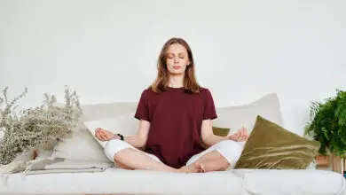 kadin-sagliginda-yoga-ve-meditasyonun-rolu