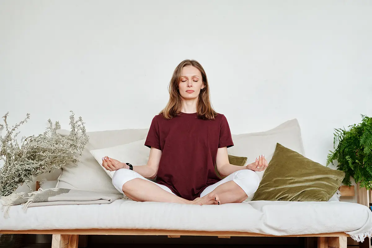 kadin-sagliginda-yoga-ve-meditasyonun-rolu