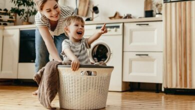 Ev Hanımlarına Emeklilik: Sessiz Kahramanlara Hakkını Teslim Etmenin Zamanı Geldi 2026 Gözlükçü